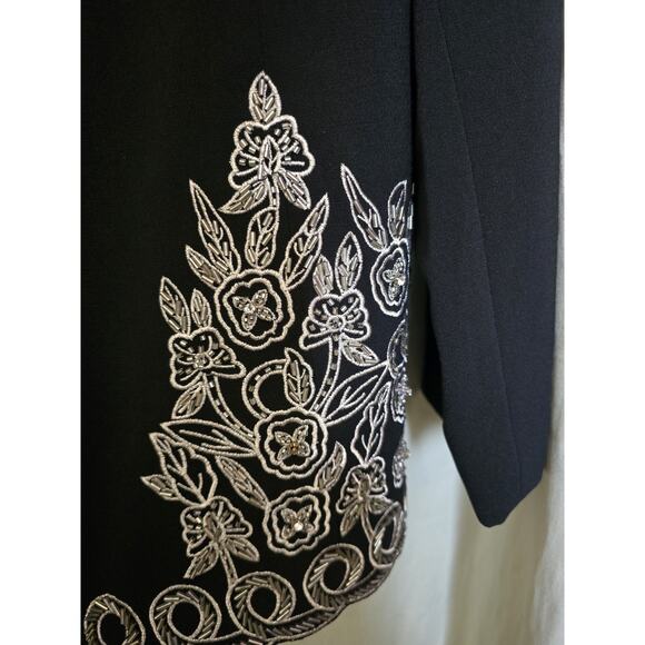 Justin Taylor Woman's Size 14 Black Lined , Beaded, Ebellished Blazer, Jacket - Picture 4 of 9
